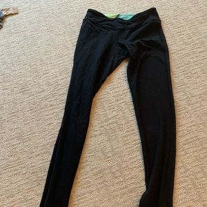 Ivivva (lululemon kids) black reversible leggings